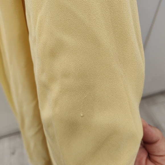 Yellow silk gown from Wayne Clark - Picture 5 of 7